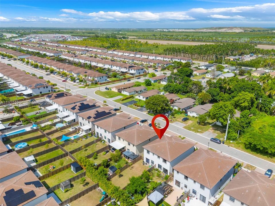 For Sale: $439,000 (3 beds, 2 baths, 1514 Square Feet)