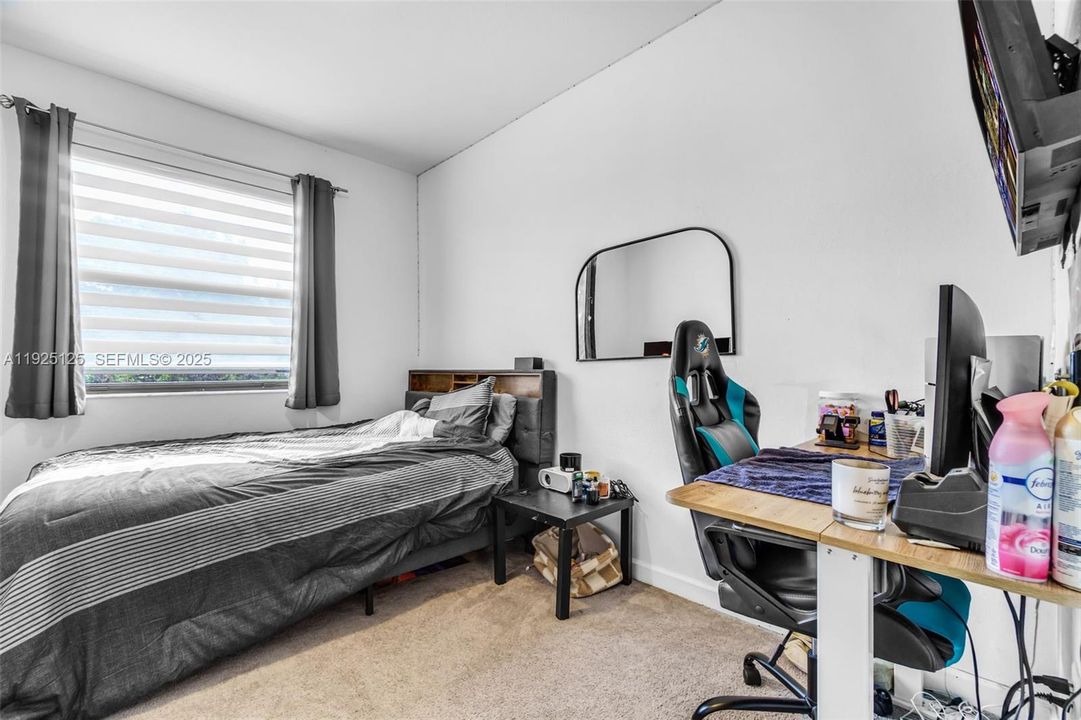 For Sale: $439,000 (3 beds, 2 baths, 1514 Square Feet)