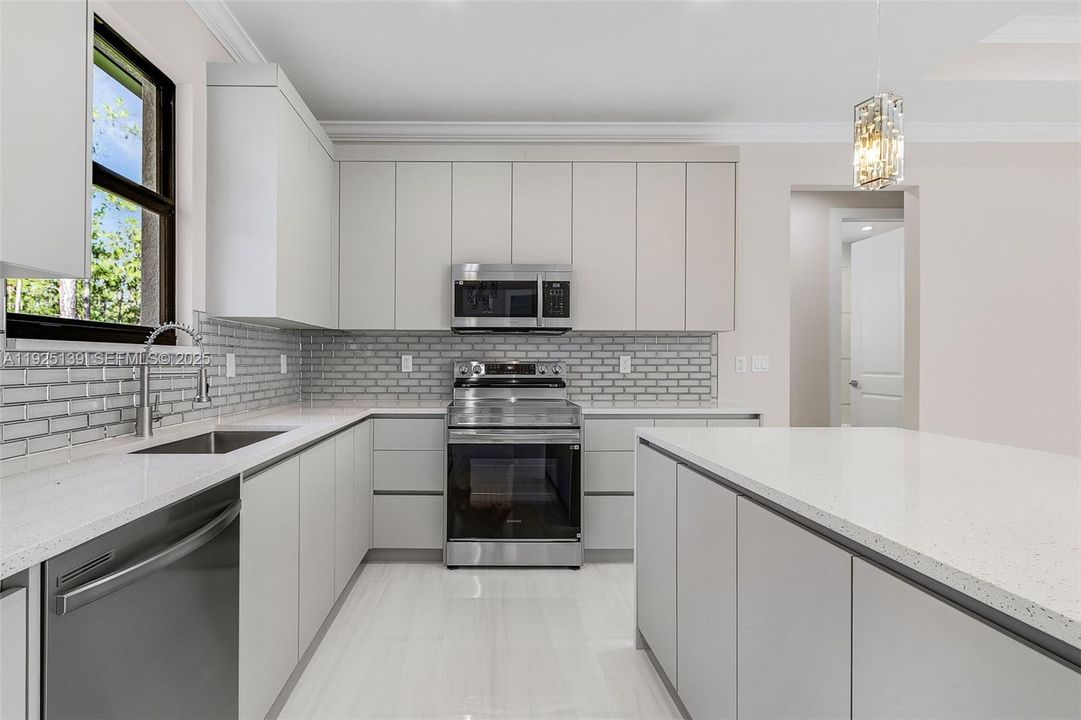 For Sale: $498,500 (3 beds, 2 baths, 1519 Square Feet)