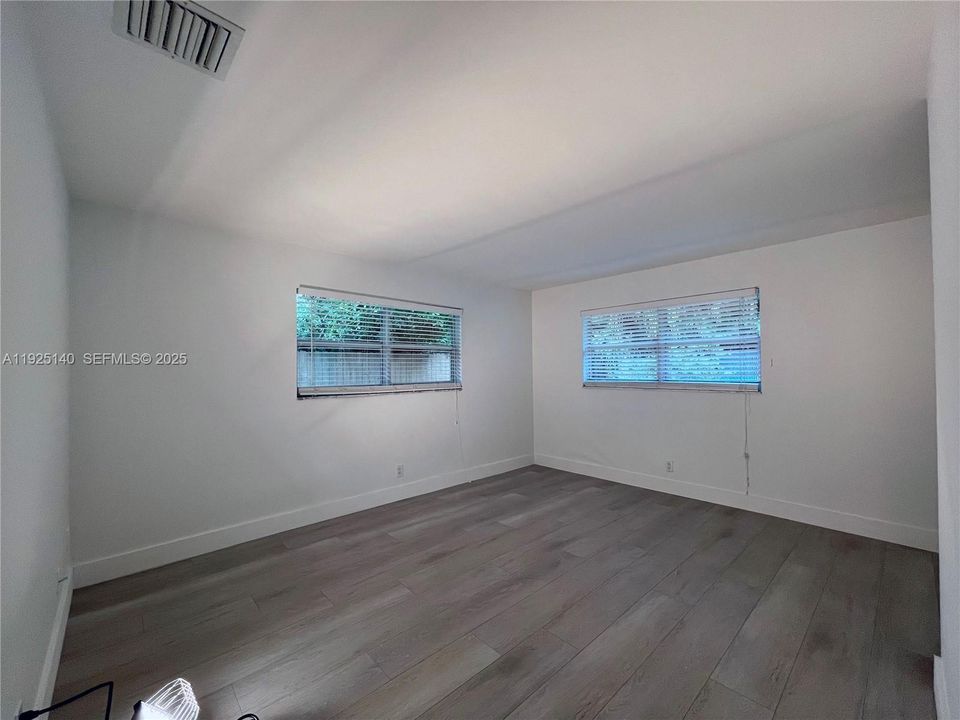 For Rent: $3,100 (2 beds, 2 baths, 1240 Square Feet)