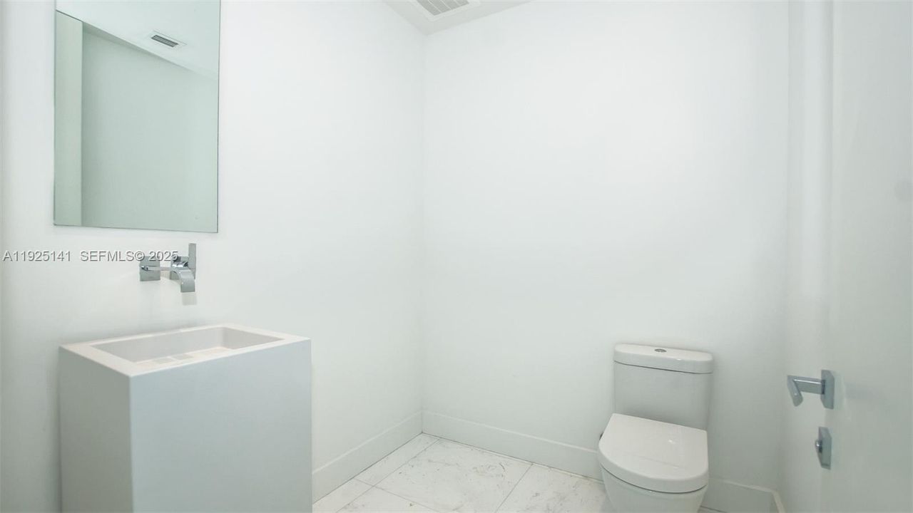 В аренду: $55,000 (4 спален, 5 ванн, 4992 Квадратных фут)