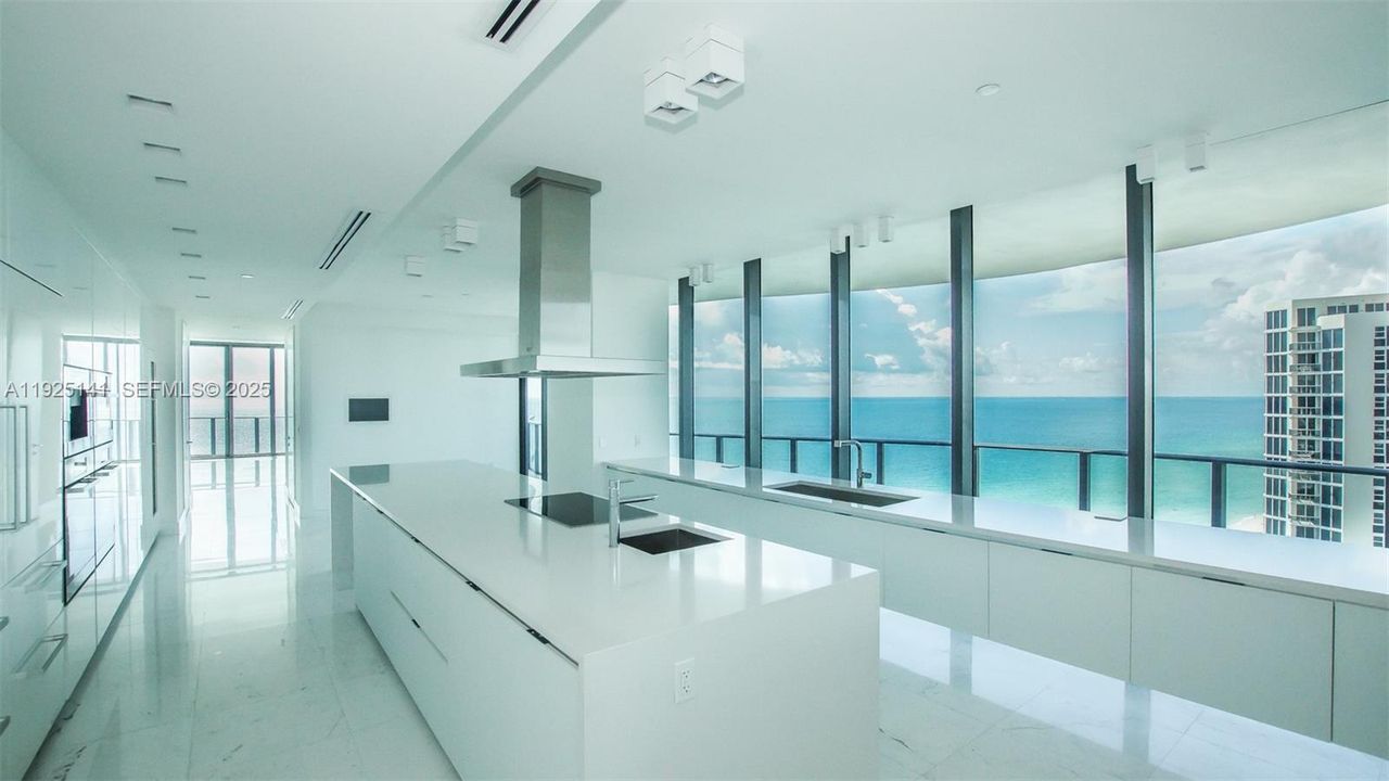 В аренду: $55,000 (4 спален, 5 ванн, 4992 Квадратных фут)