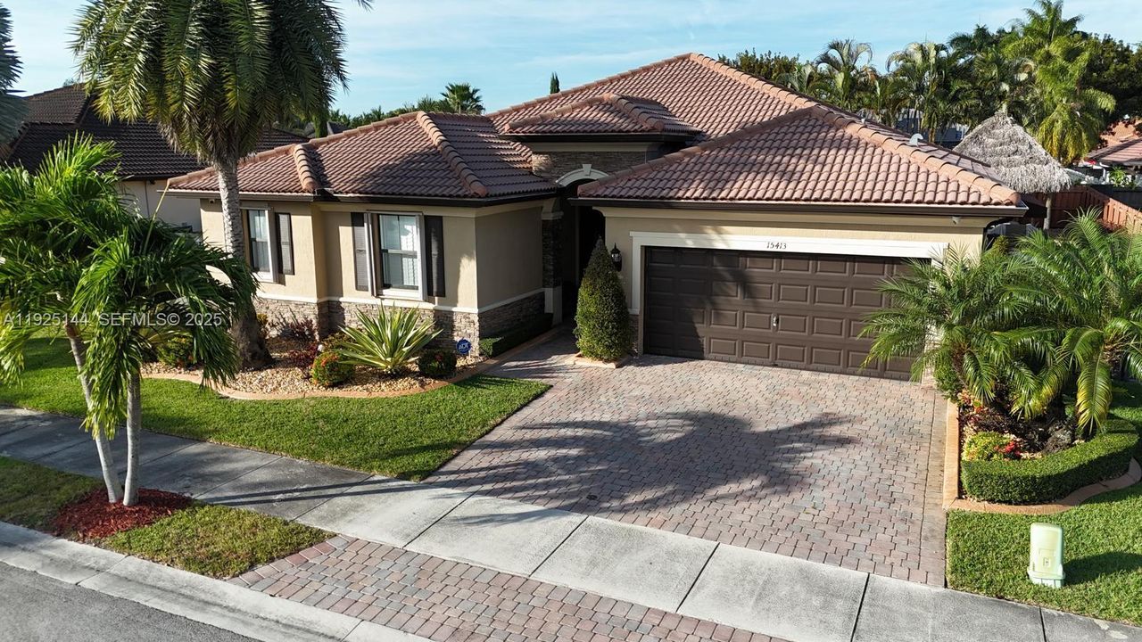 待售: $910,000 (4 贝兹, 3 浴室, 2293 平方英尺)