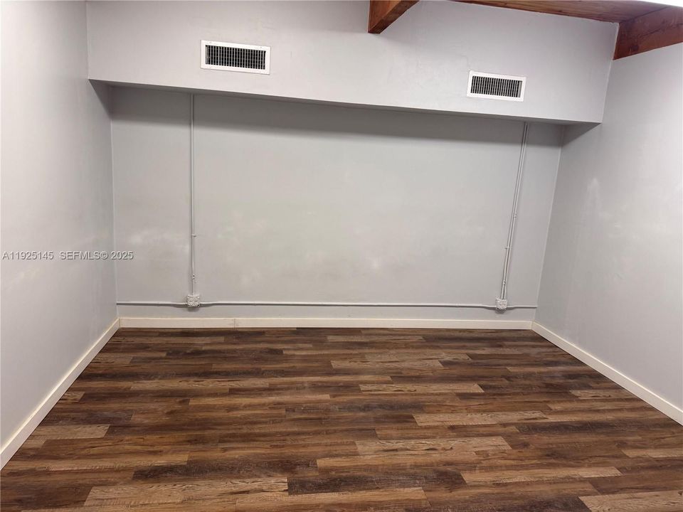 For Rent: $1,200 (0 beds, 0 baths, 0 Square Feet)