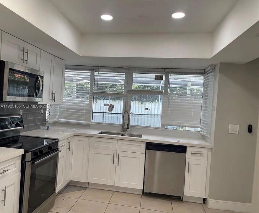 For Rent: $4,000 (3 beds, 2 baths, 1700 Square Feet)