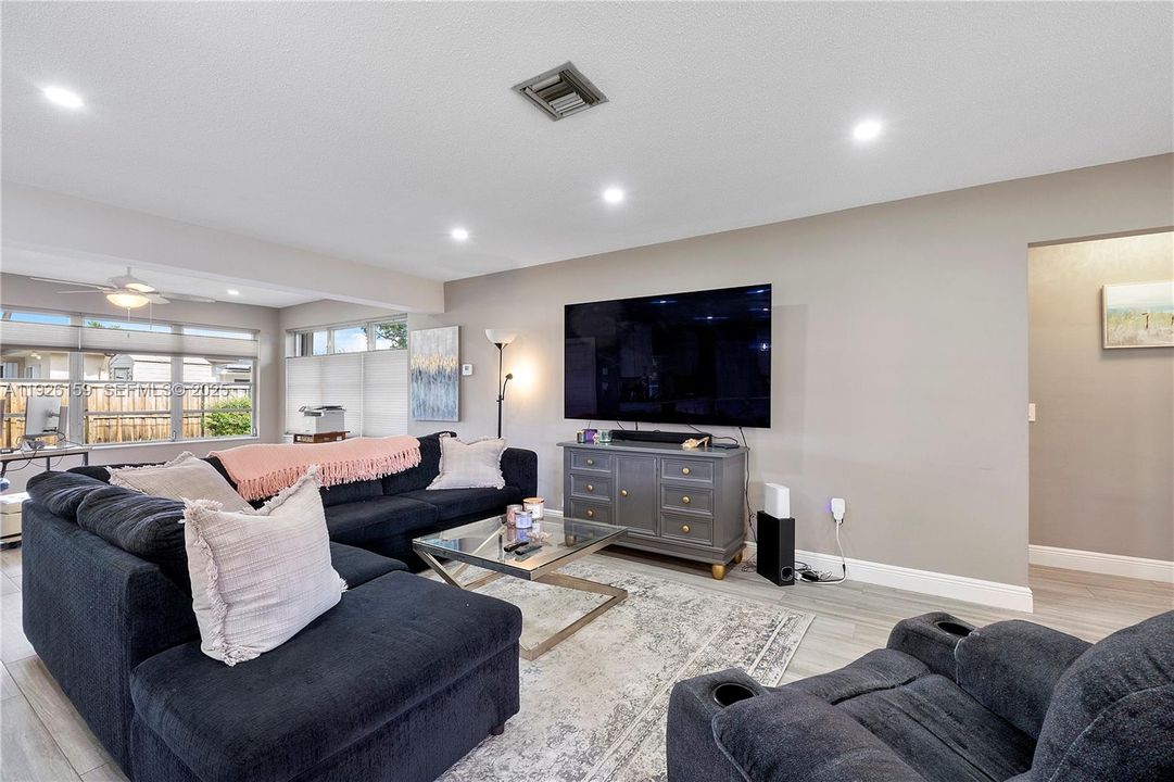 待售: $515,000 (2 贝兹, 2 浴室, 0 平方英尺)