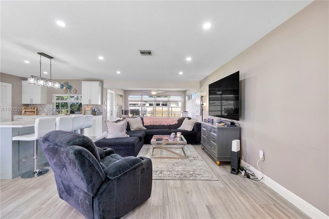 待售: $515,000 (2 贝兹, 2 浴室, 0 平方英尺)