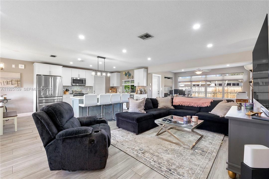 待售: $515,000 (2 贝兹, 2 浴室, 0 平方英尺)