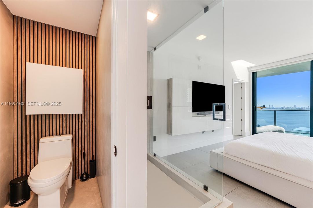 For Rent: $4,800 (2 beds, 2 baths, 1073 Square Feet)