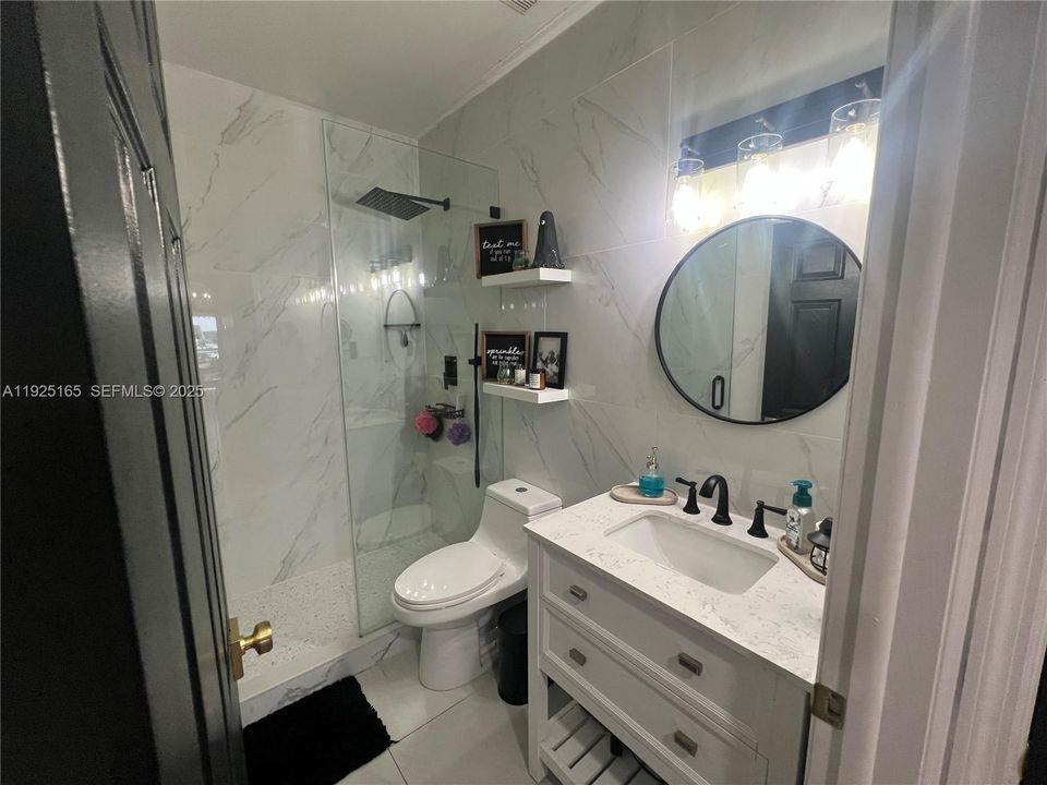 For Sale: $725,000 (3 beds, 3 baths, 1859 Square Feet)