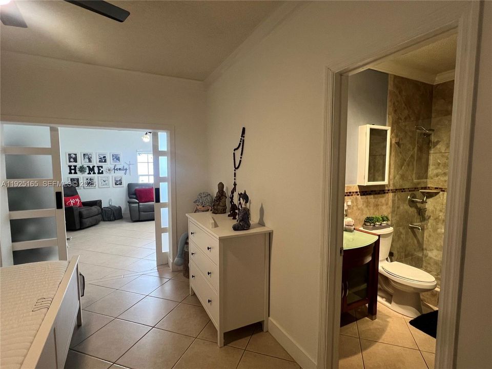 For Sale: $725,000 (3 beds, 3 baths, 1859 Square Feet)