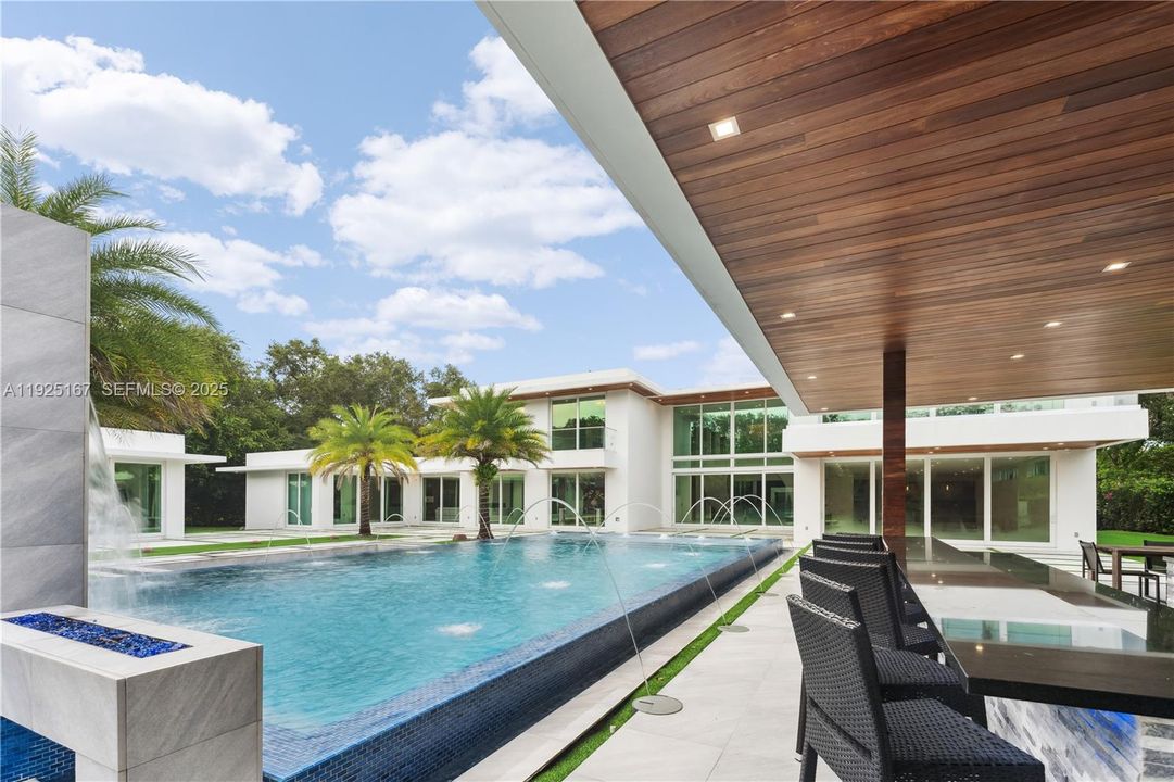 En Venta: $8,999,900 (8 camas, 10 baños, 10150 Pies cuadrados)