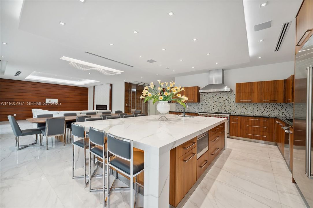 En Venta: $8,999,900 (8 camas, 10 baños, 10150 Pies cuadrados)