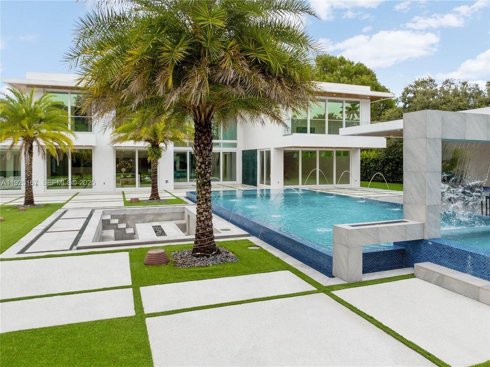 En Venta: $8,999,900 (8 camas, 10 baños, 10150 Pies cuadrados)