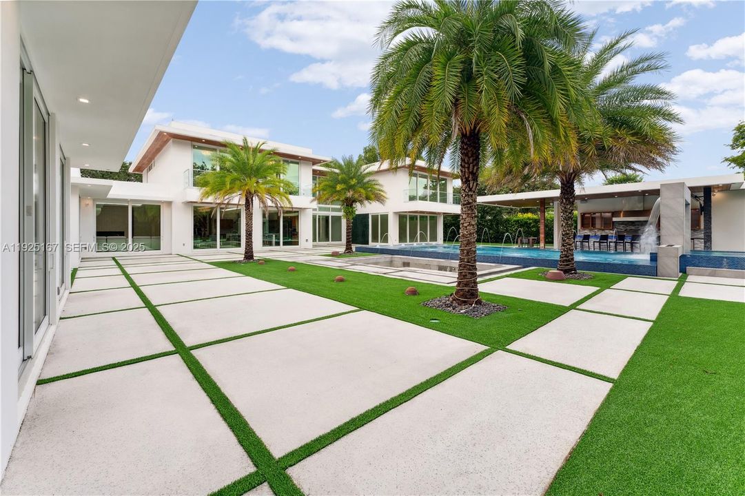 En Venta: $8,999,900 (8 camas, 10 baños, 10150 Pies cuadrados)