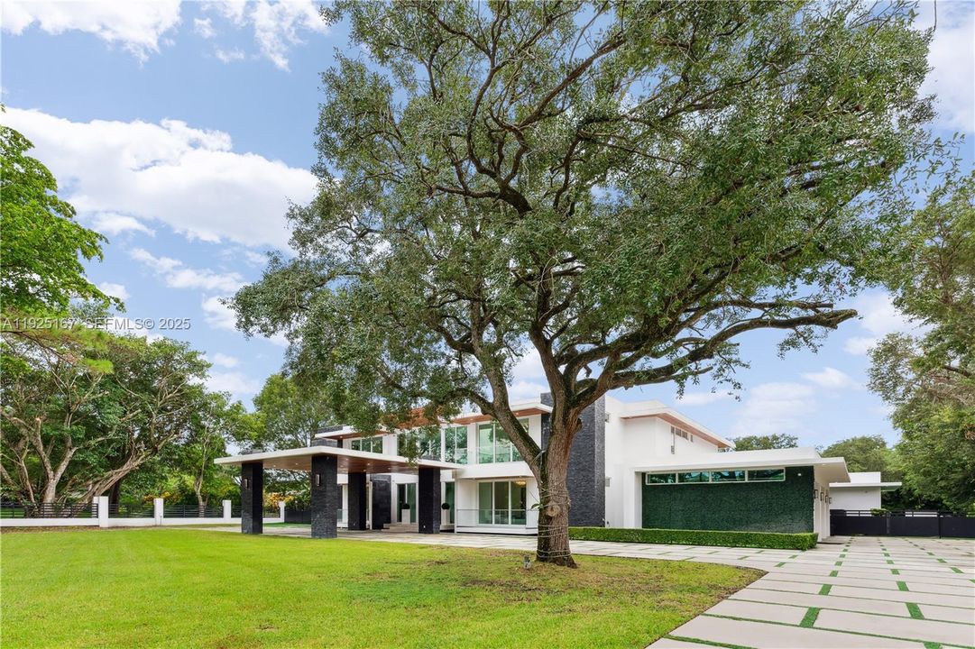 En Venta: $8,999,900 (8 camas, 10 baños, 10150 Pies cuadrados)