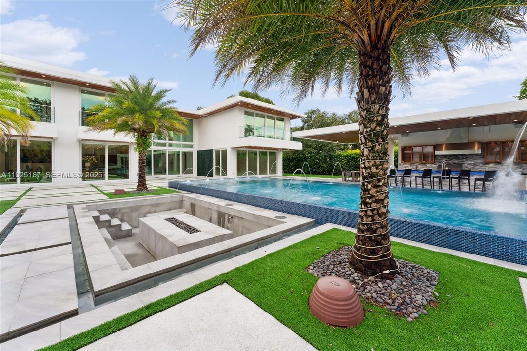 En Venta: $8,999,900 (8 camas, 10 baños, 10150 Pies cuadrados)