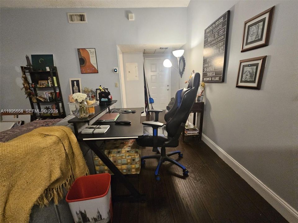 В аренду: $1,500 (1 спален, 1 ванн, 685 Квадратных фут)