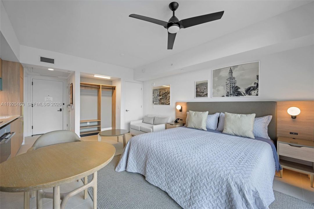 For Sale: $398,000 (0 beds, 1 baths, 367 Square Feet)