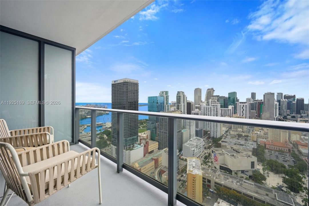 For Sale: $398,000 (0 beds, 1 baths, 367 Square Feet)
