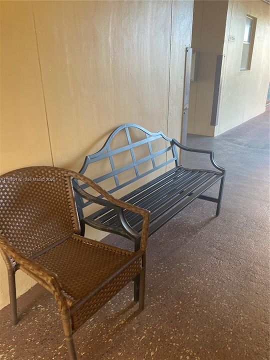 For Sale: $119,000 (2 beds, 2 baths, 850 Square Feet)