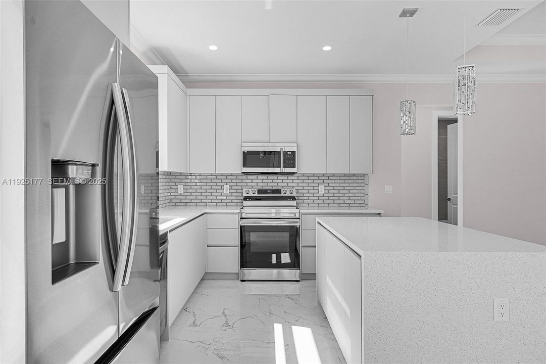 For Sale: $539,000 (3 beds, 2 baths, 1519 Square Feet)