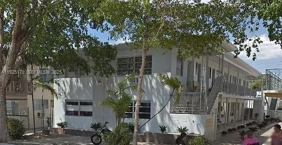 For Rent: $1,750 (1 beds, 1 baths, 750 Square Feet)