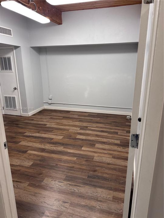 出租: $1,000 (0 贝兹, 0 浴室, 0 平方英尺)