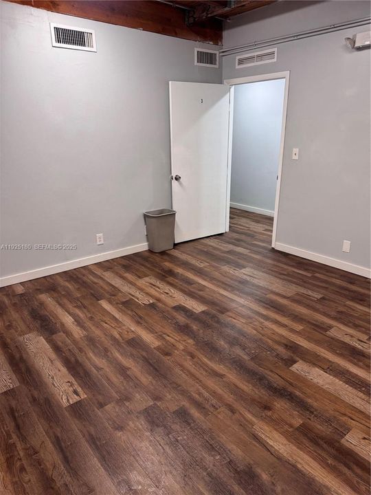 出租: $1,000 (0 贝兹, 0 浴室, 0 平方英尺)