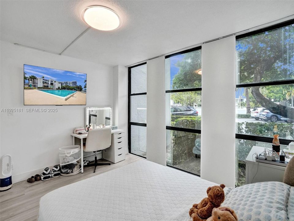 For Sale: $359,900 (3 beds, 2 baths, 1430 Square Feet)