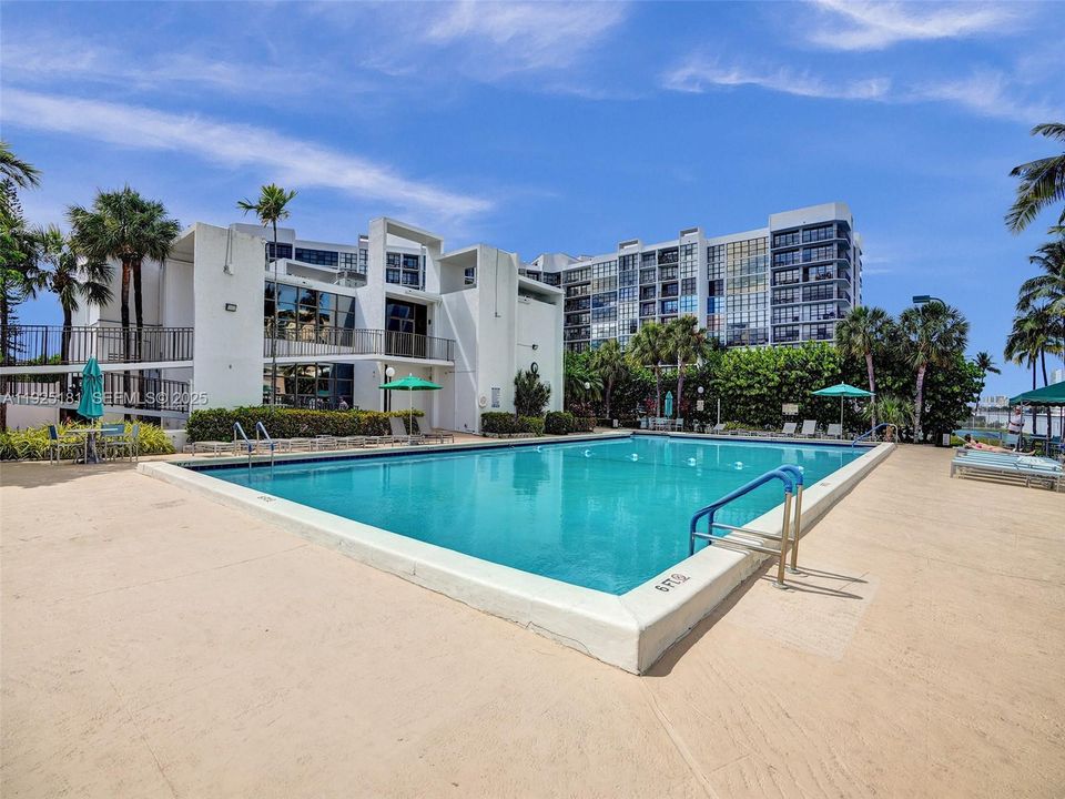 For Sale: $359,900 (3 beds, 2 baths, 1430 Square Feet)