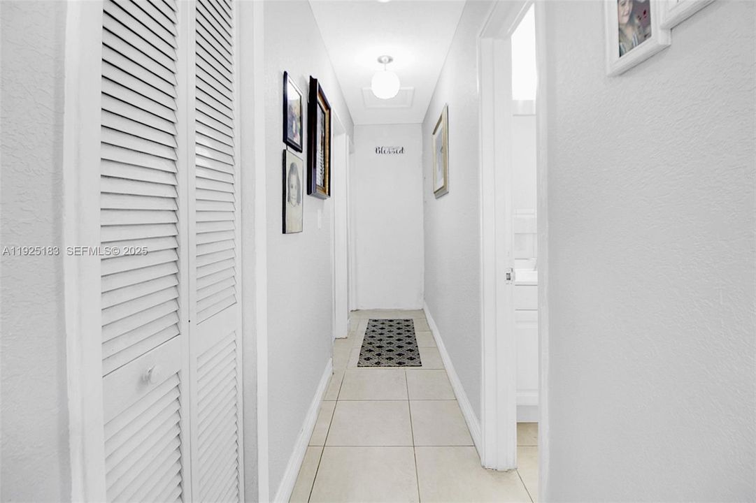 For Sale: $505,000 (4 beds, 2 baths, 1090 Square Feet)