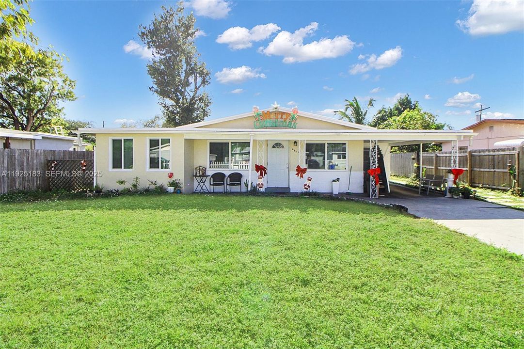 For Sale: $505,000 (4 beds, 2 baths, 1090 Square Feet)