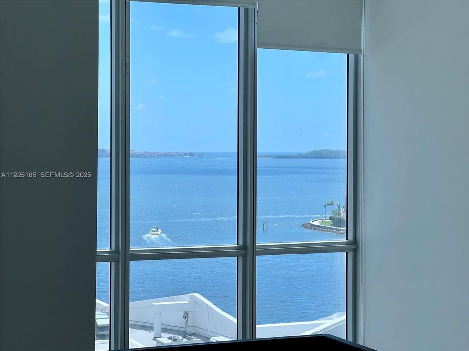 For Rent: $3,400 (1 beds, 1 baths, 786 Square Feet)