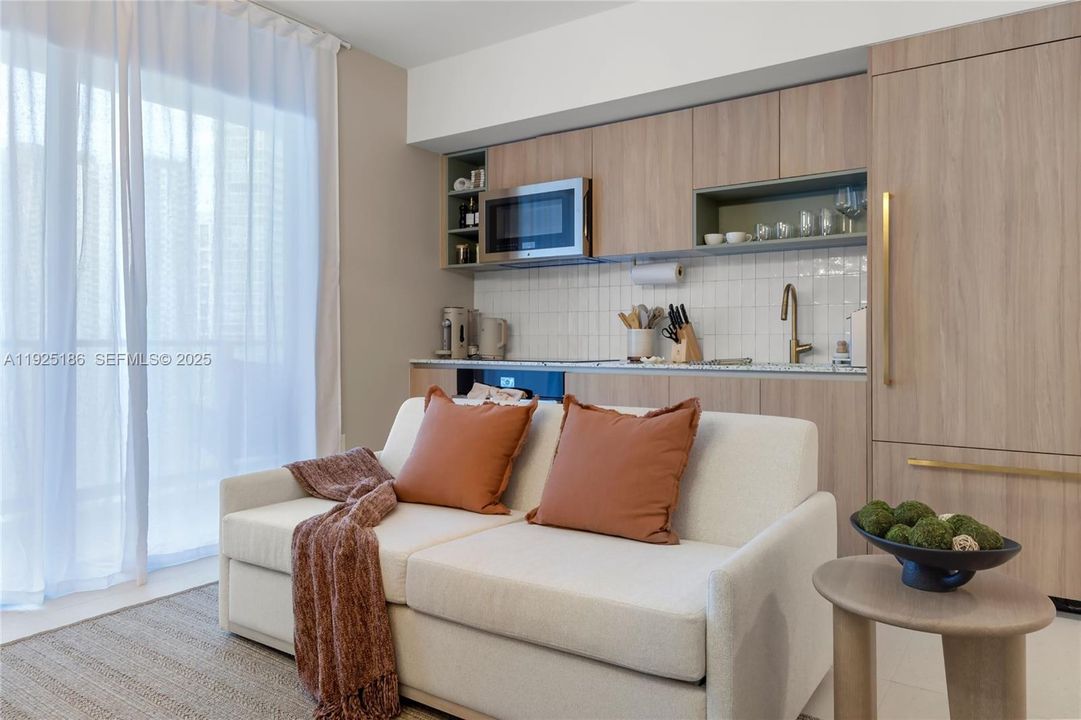 For Sale: $895,000 (2 beds, 2 baths, 1044 Square Feet)