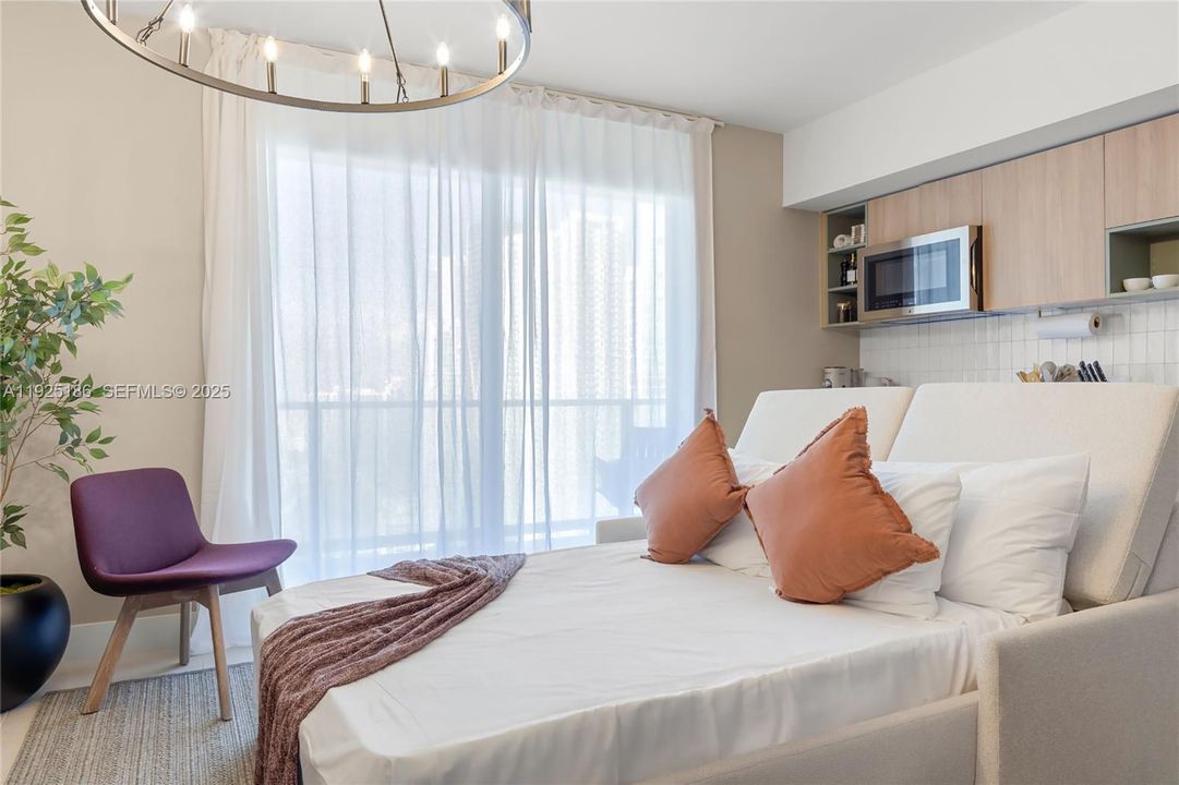 For Sale: $895,000 (2 beds, 2 baths, 1044 Square Feet)