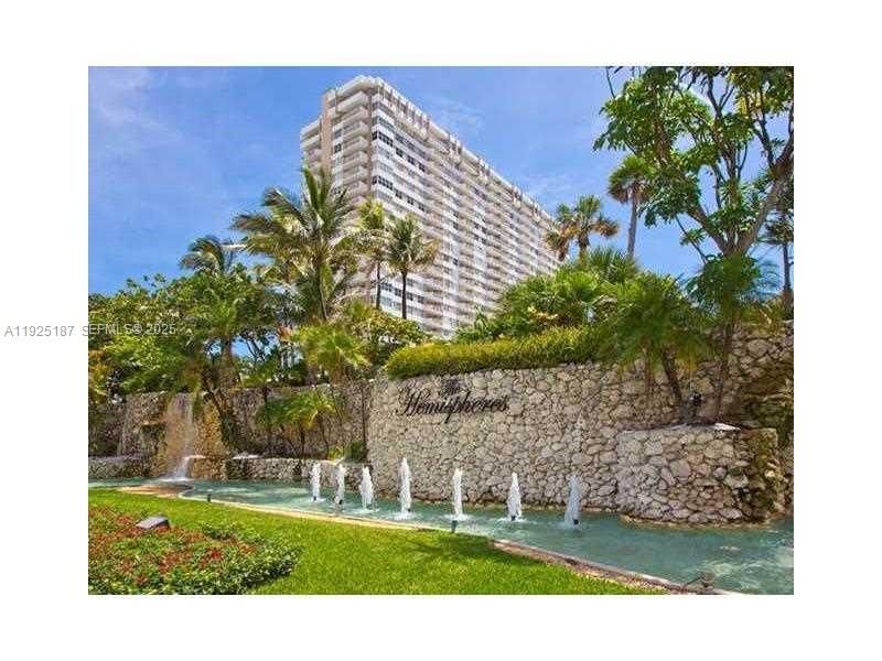 For Rent: $3,000 (2 beds, 1 baths, 870 Square Feet)