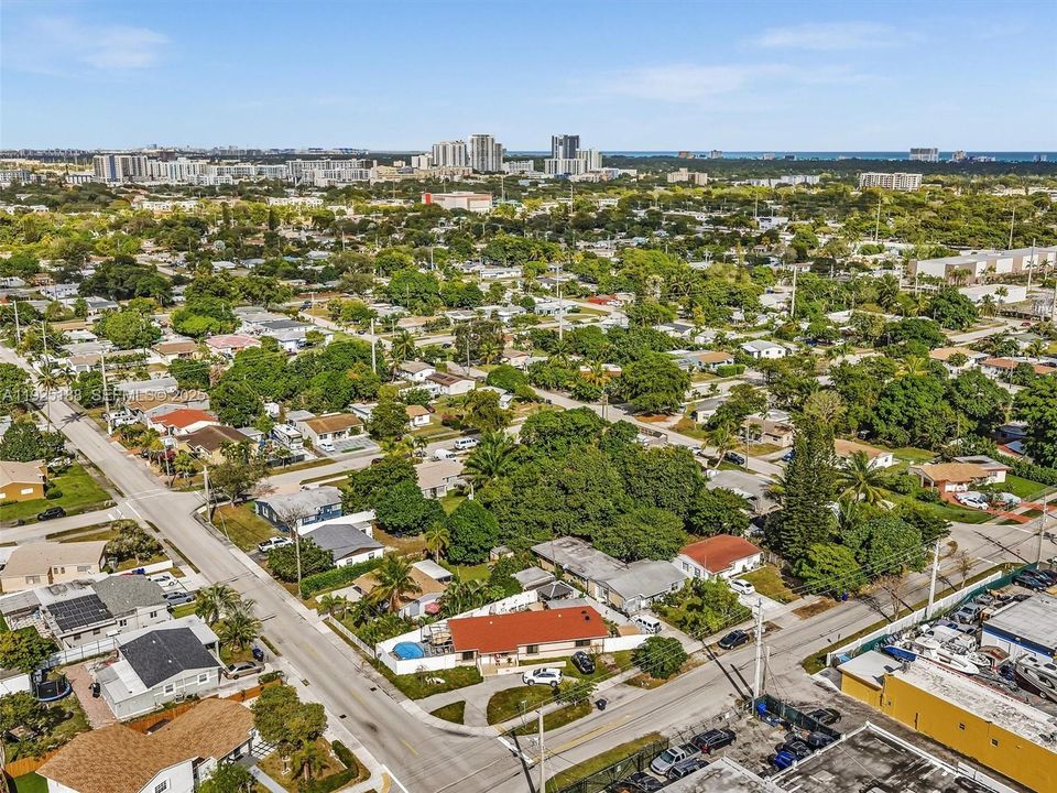 For Rent: $3,050 (3 beds, 2 baths, 1299 Square Feet)