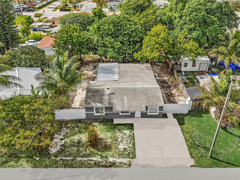 For Rent: $3,050 (3 beds, 2 baths, 1299 Square Feet)