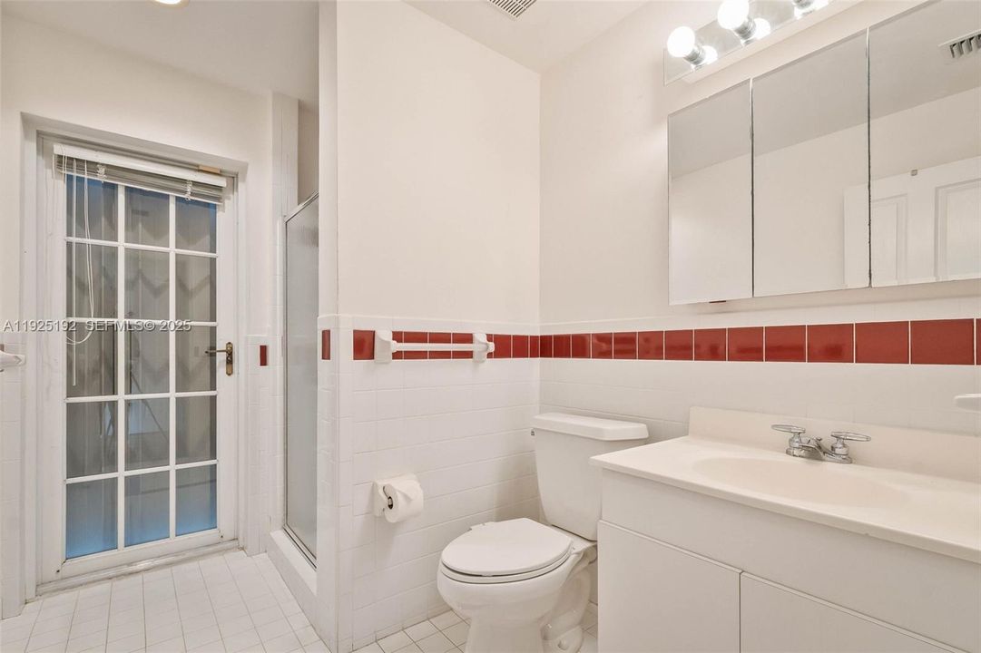 For Sale: $1,200,000 (4 beds, 3 baths, 3350 Square Feet)