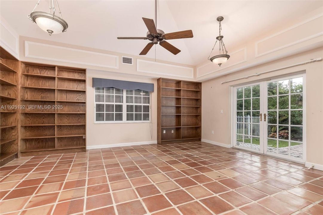 For Sale: $1,200,000 (4 beds, 3 baths, 3350 Square Feet)