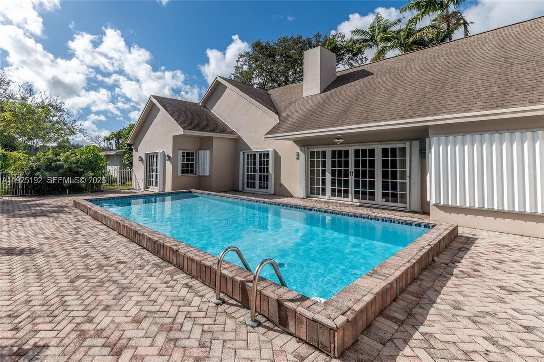 For Sale: $1,200,000 (4 beds, 3 baths, 3350 Square Feet)