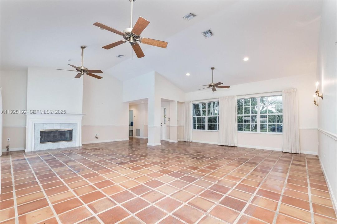 For Sale: $1,200,000 (4 beds, 3 baths, 3350 Square Feet)