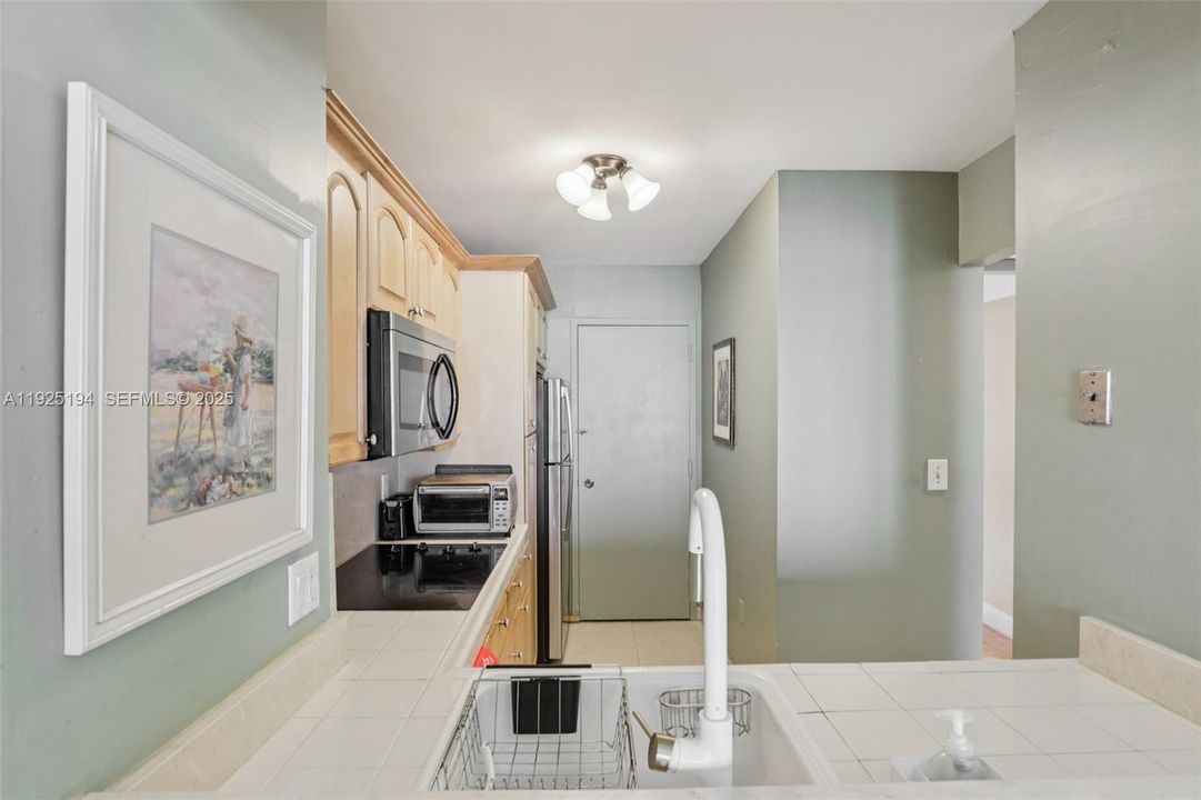 待售: $239,900 (0 贝兹, 1 浴室, 545 平方英尺)