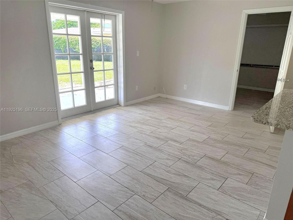 В аренду: $1,700 (3 спален, 2 ванн, 1489 Квадратных фут)