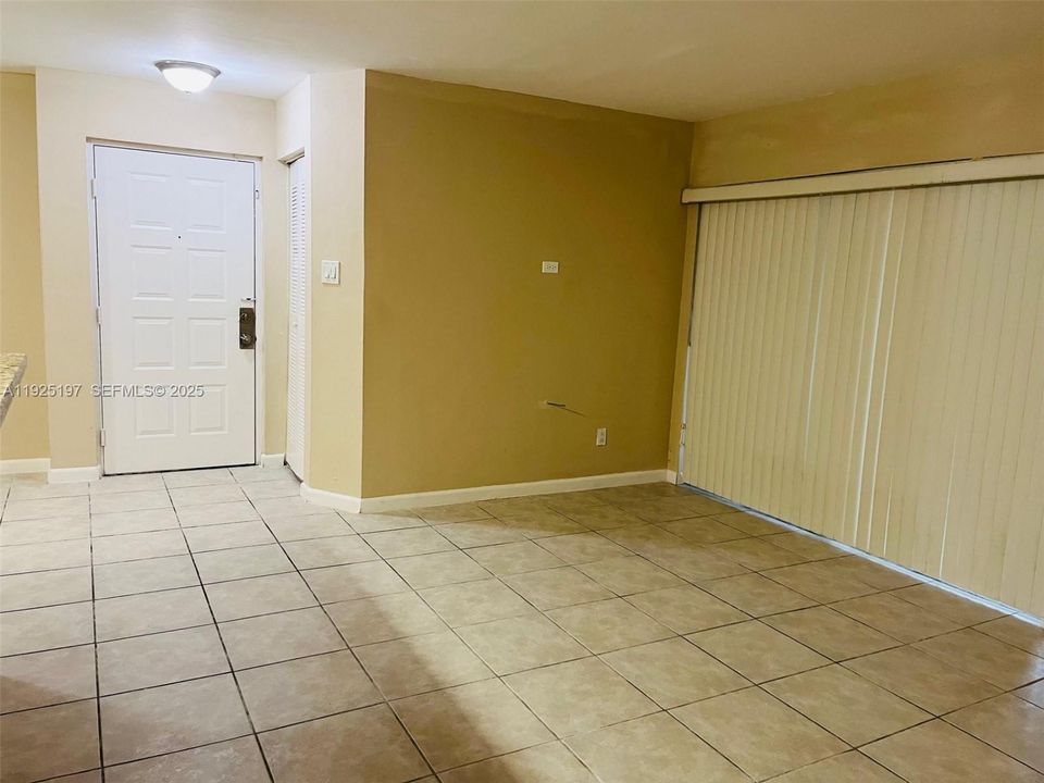 На продажу: $270,000 (1 спален, 1 ванн, 778 Квадратных фут)