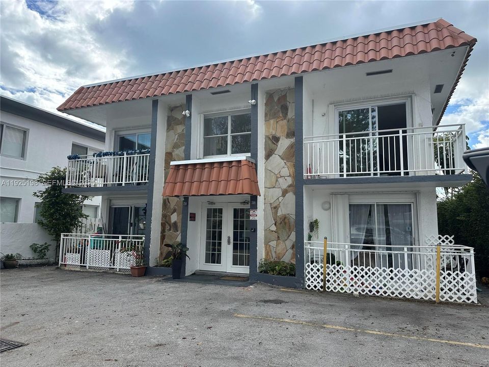 For Rent: $2,950 (3 beds, 2 baths, 0 Square Feet)