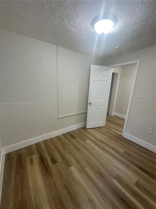 For Rent: $2,650 (4 beds, 1 baths, 1048 Square Feet)