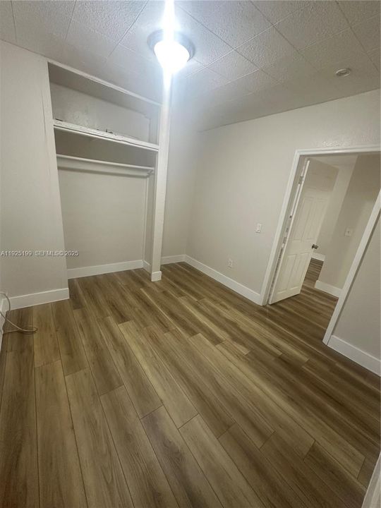 For Rent: $2,650 (4 beds, 1 baths, 1048 Square Feet)