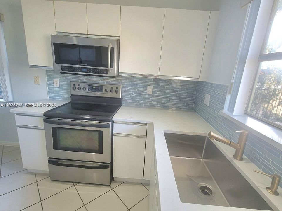 For Sale: $665,000 (3 beds, 2 baths, 1505 Square Feet)